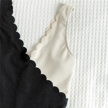 Maillot de bain une pièce noir et blanc