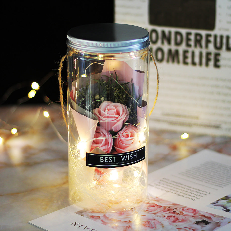 Rose éternelle enchantée en cloche de verre avec éclairage - Blxck France